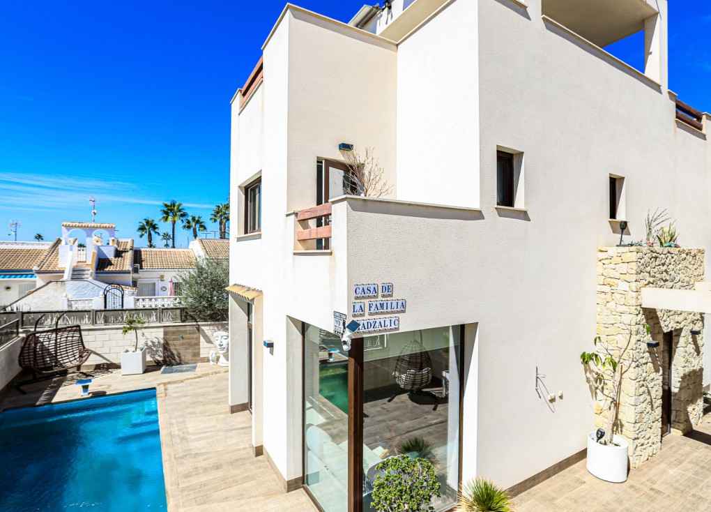 Resale - Chalet - Ciudad quesada - Rojales