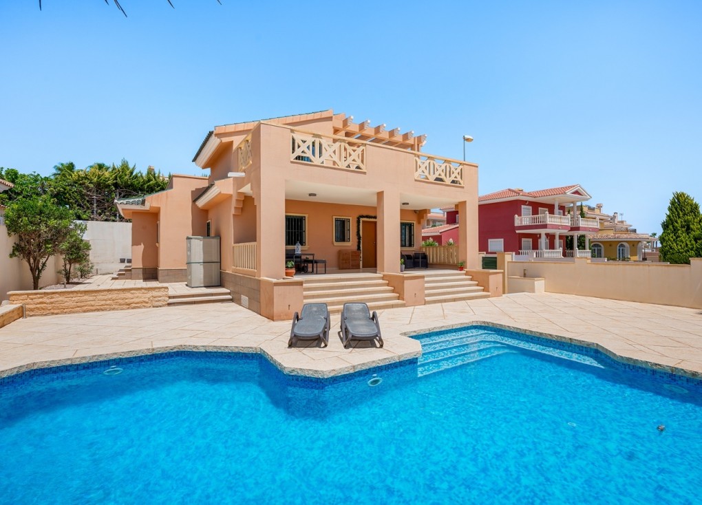 Resale - Chalet - Ciudad quesada - Rojales