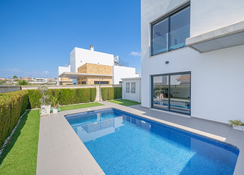 Resale - Chalet - Ciudad quesada - Rojales
