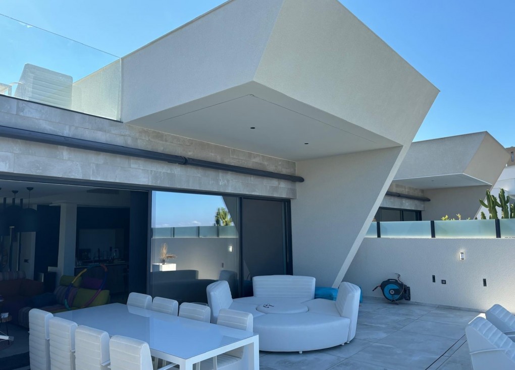 Resale - Chalet - Ciudad quesada