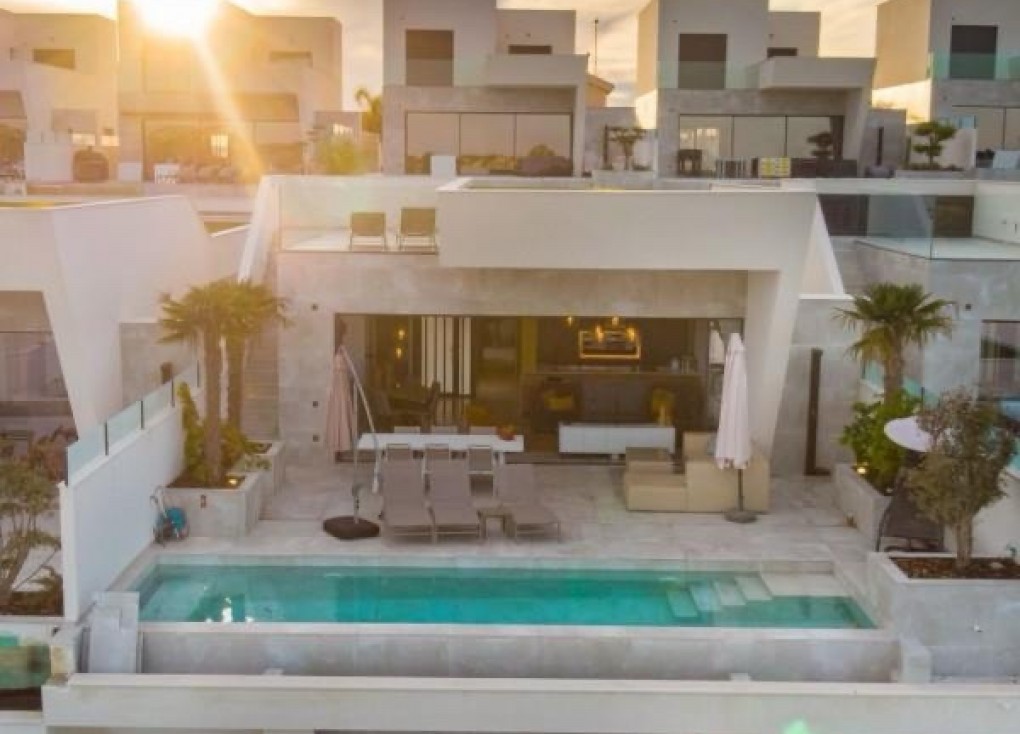 Resale - Chalet - Ciudad quesada