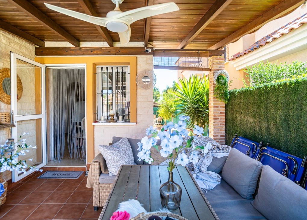 Resale - Chalet - El Raso - Guardamar del Segura