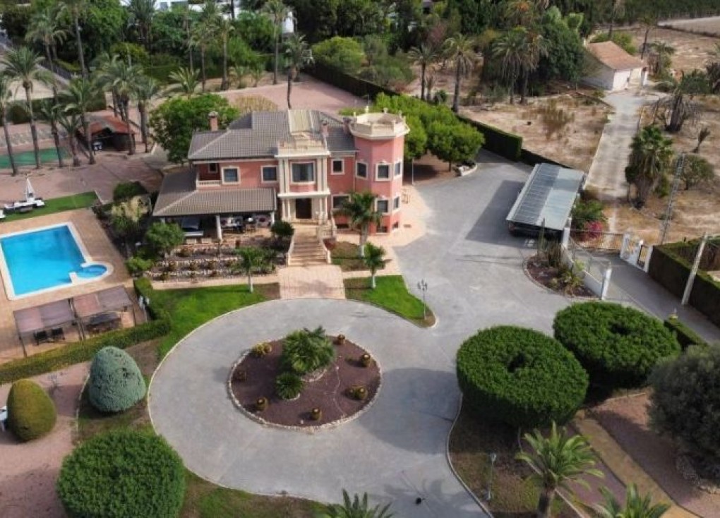 Resale - Chalet - Elche