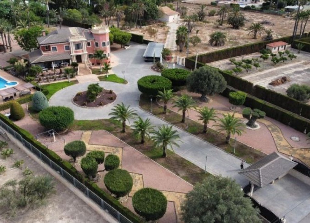 Resale - Chalet - Elche