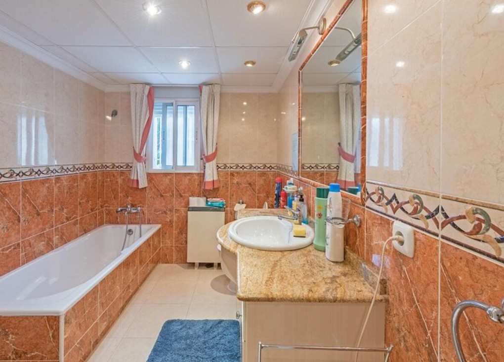 Resale - Chalet - La Murada