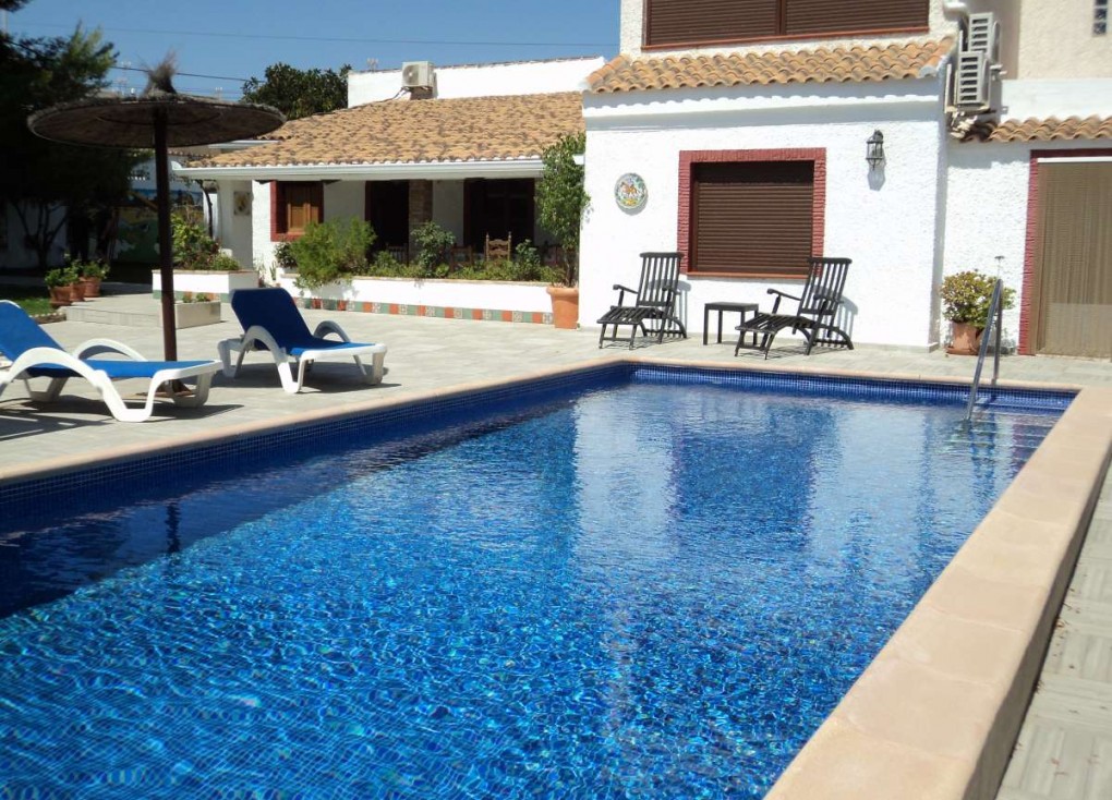 Resale - Chalet - Lomas de Cabo Roig