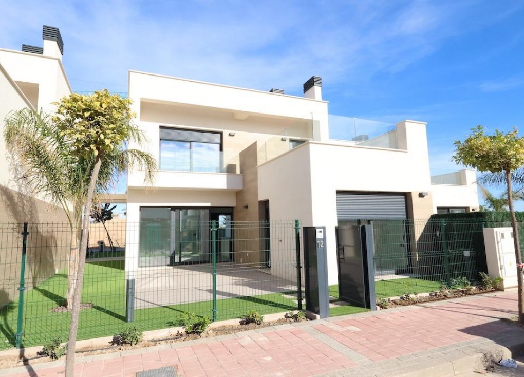 Resale - Chalet - Los Alcazares