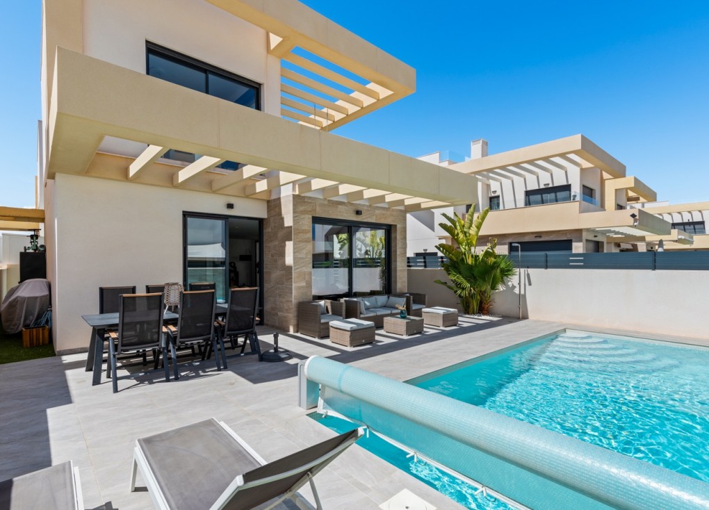 Resale - Chalet - Los Montesinos - La Herrada