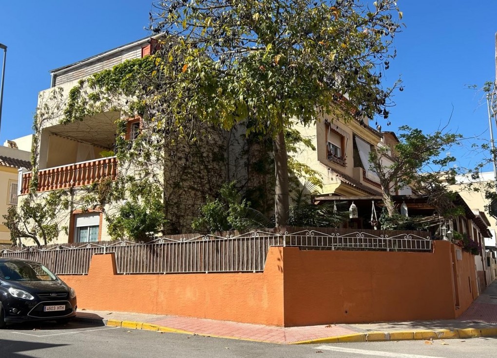 Resale - Chalet - Los Montesinos - LOS MONTESINOS