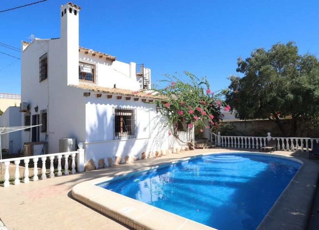 Resale - Chalet - Orihuela Costa - Cabo Roig