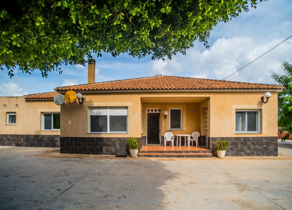 Resale - Chalet - Orihuela - La Matanza