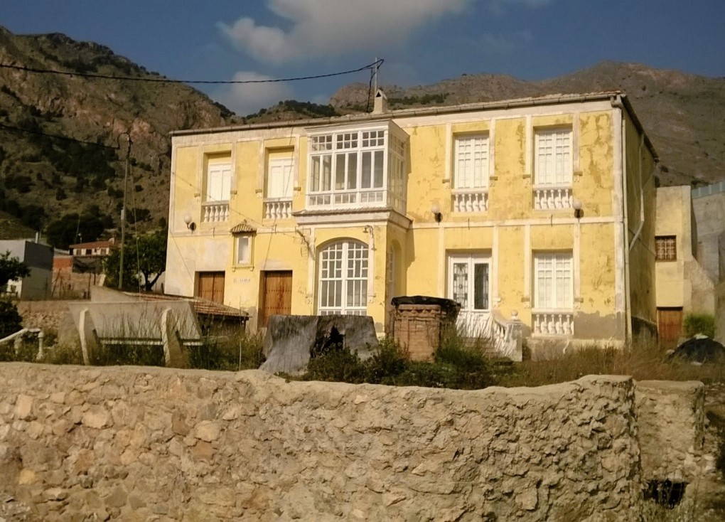 Resale - Chalet - Orihuela