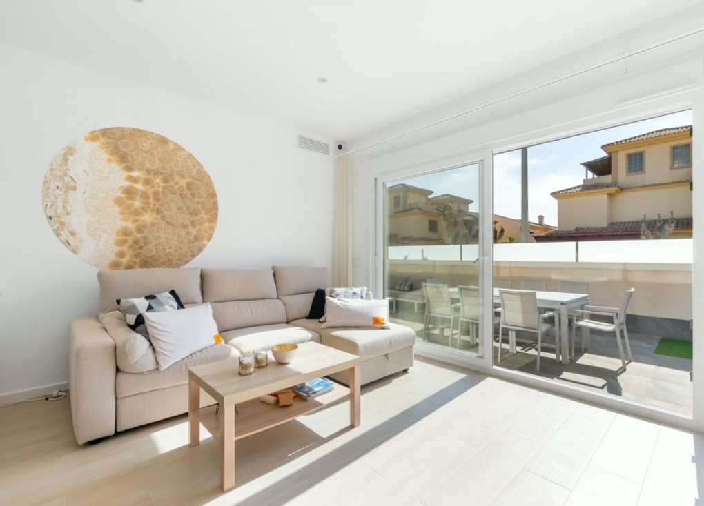 Resale - Chalet - Pilar de la Horadada
