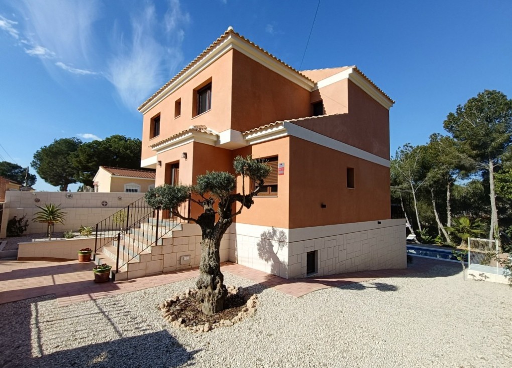 Resale - Chalet - Pinar de Campoverde