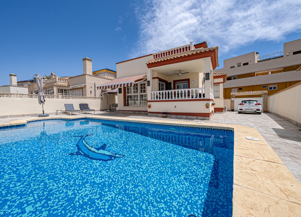 Resale - Chalet - Playa Flamenca