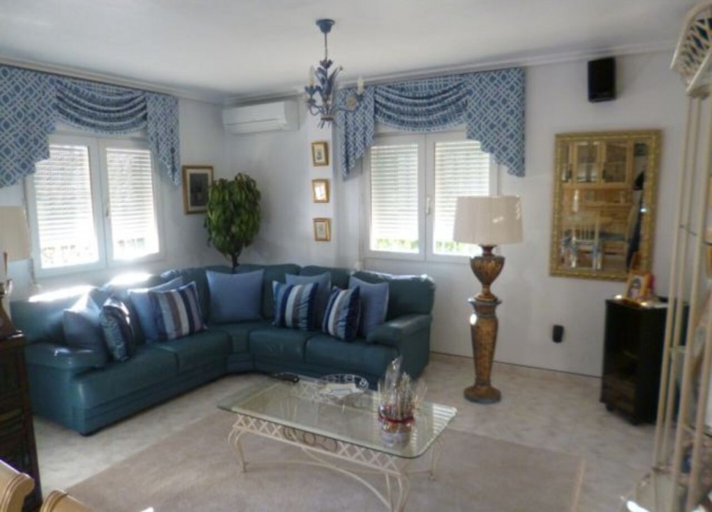 Resale - Chalet - Playa Flamenca