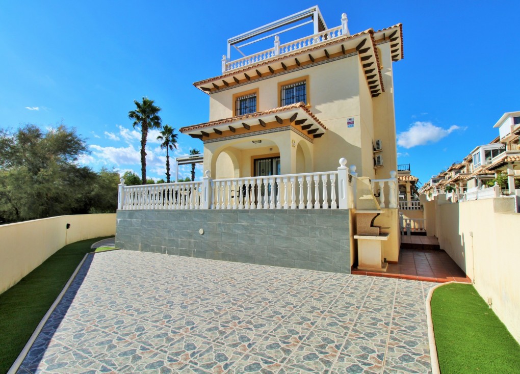 Resale - Chalet - Playa Flamenca