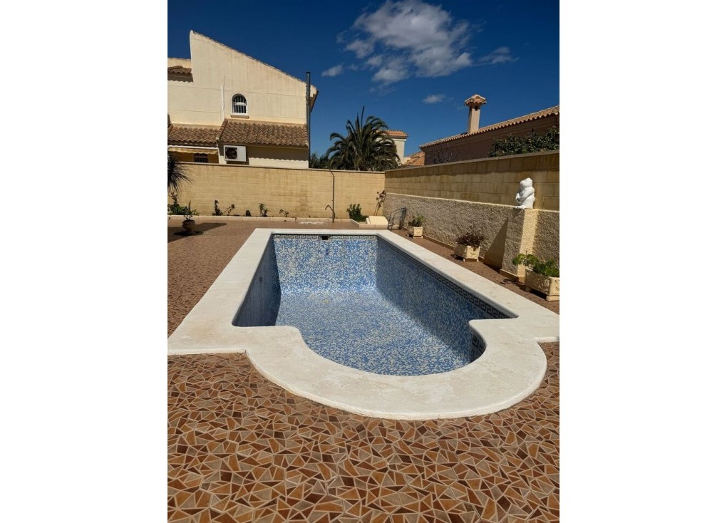 Resale - Chalet - Playa Flamenca