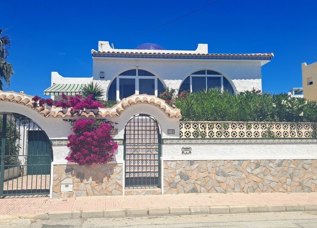 Resale - Chalet - San Miguel de Salinas - Villamartín