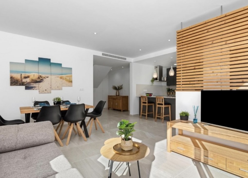 Resale - Chalet - San Miguel de Salinas