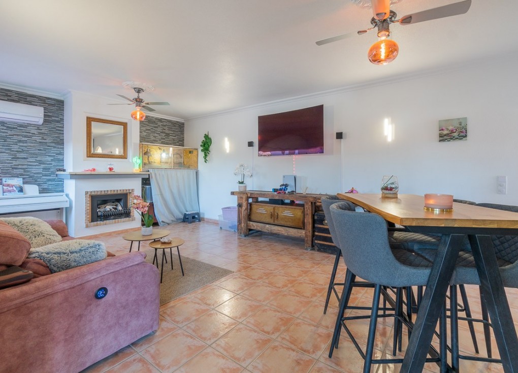 Resale - Chalet - San Miguel de Salinas