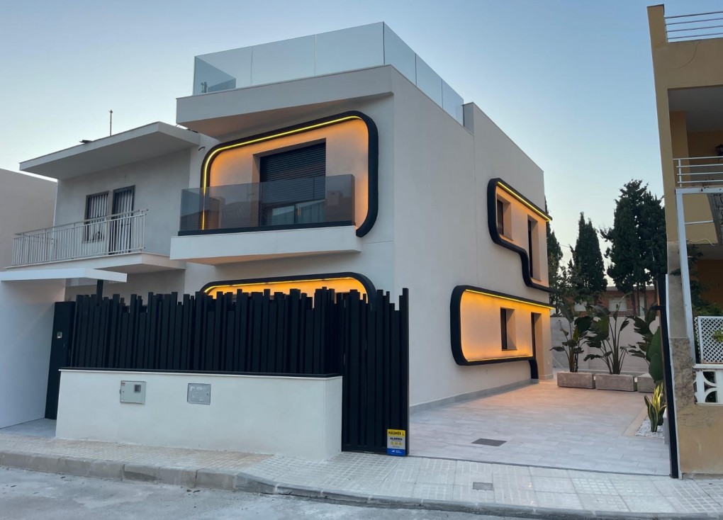 Resale - Chalet - Torre de la Horadada - TORRE DE LA HORADADA