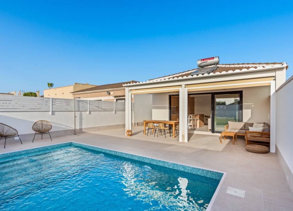 Resale - Chalet - Torrevieja - El chaparral