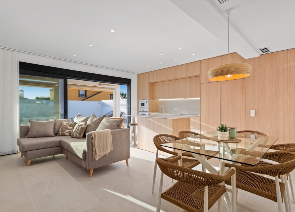 Resale - Chalet - Torrevieja - El chaparral