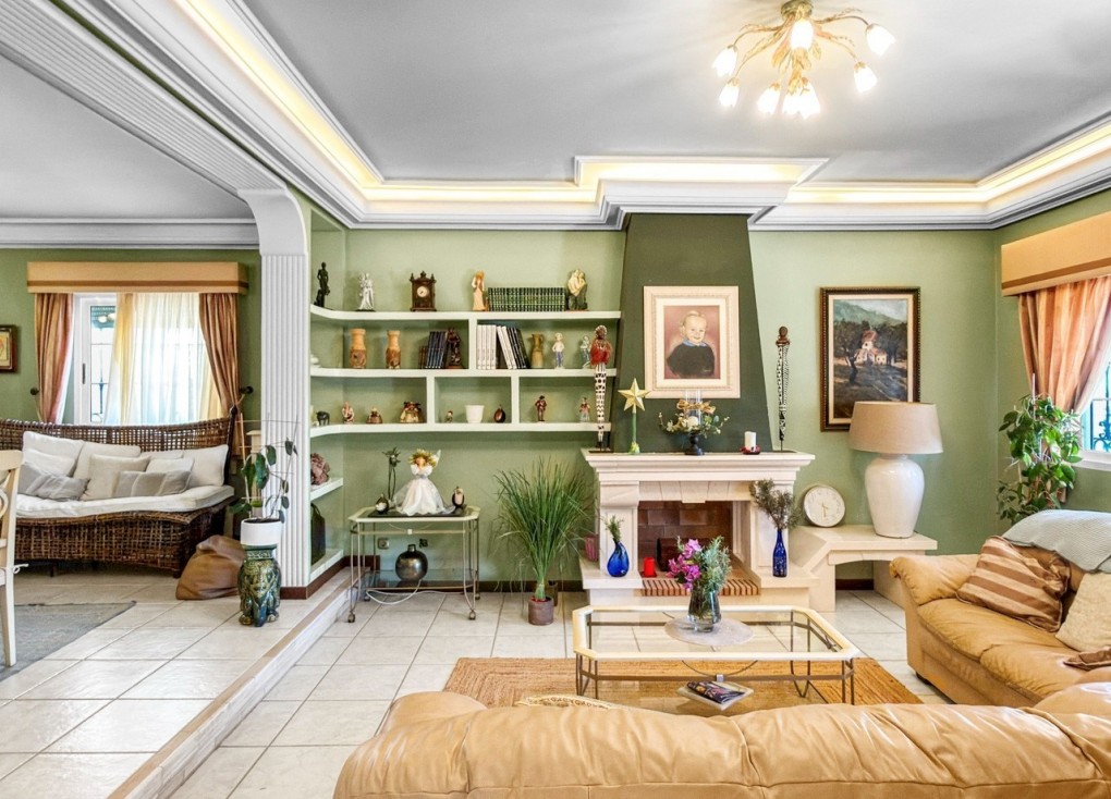 Resale - Chalet - Torrevieja - LA MATA