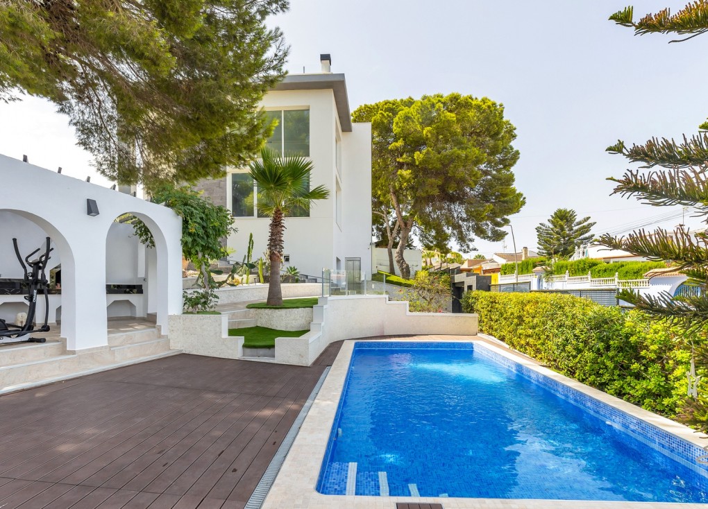 Resale - Chalet - Torrevieja - Los Balcones