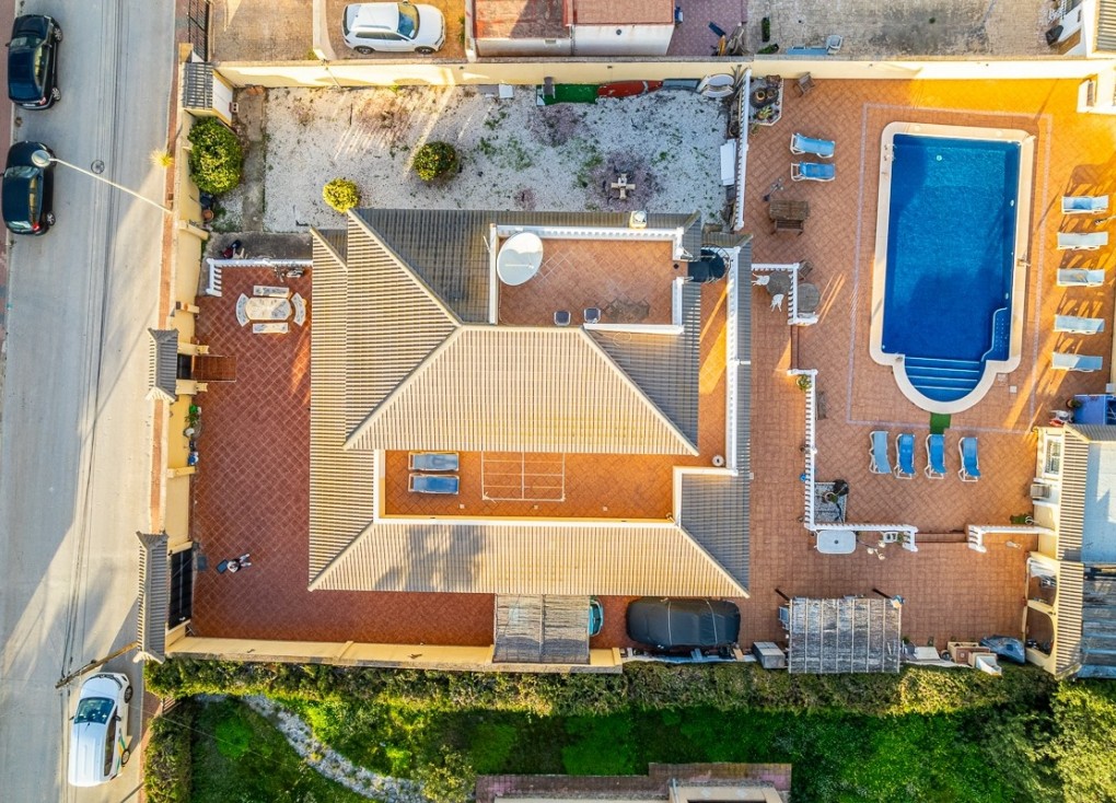 Resale - Chalet - Torrevieja - Los Balcones
