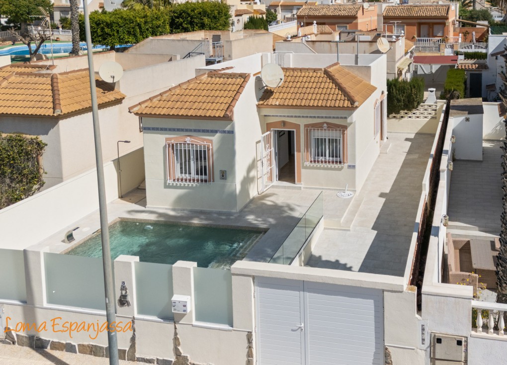 Resale - Chalet - Torrevieja - Torreblanca