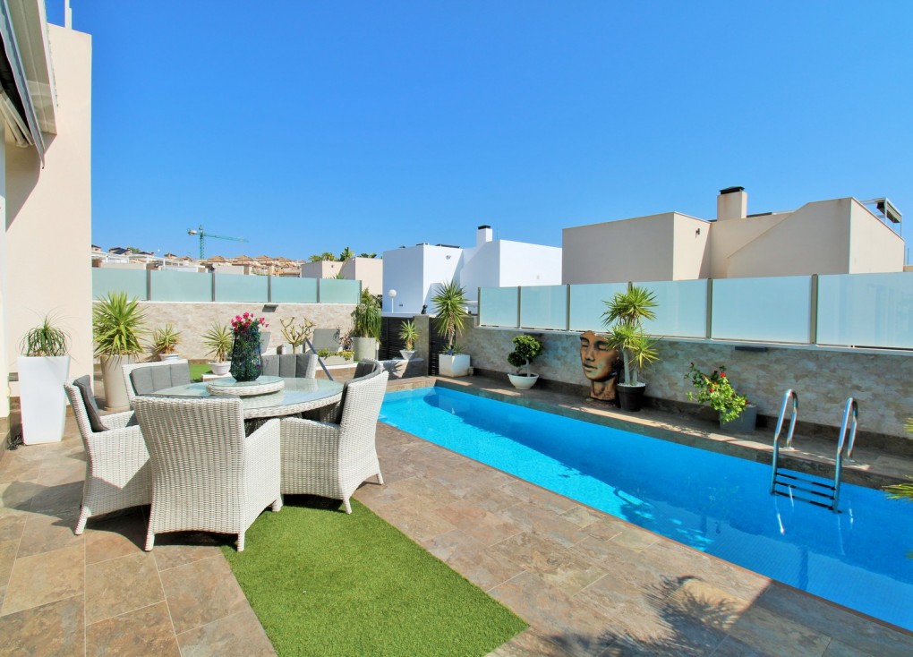 Resale - Chalet - Villamartín