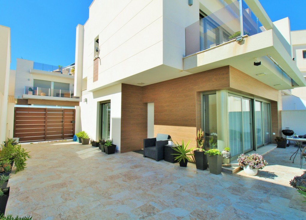 Resale - Chalet - Villamartín