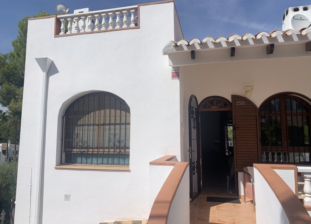 Resale - Chalet - Villamartín