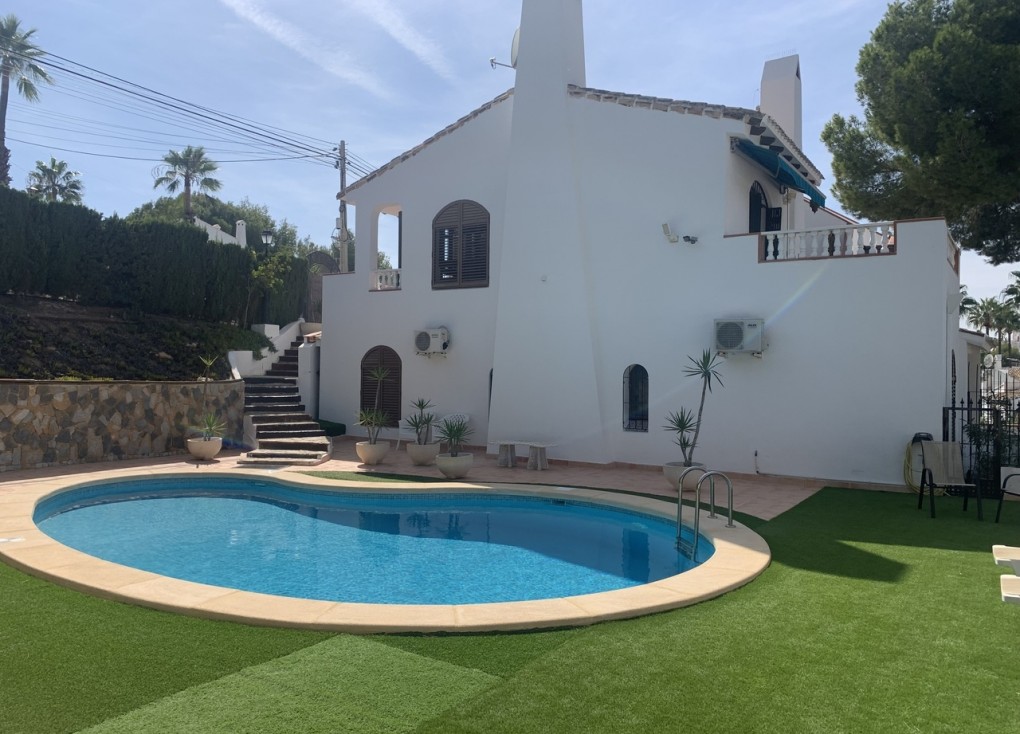 Resale - Chalet - Villamartín