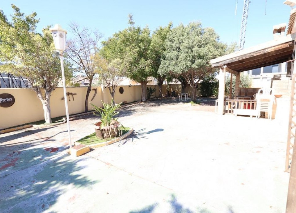 Resale - Commercial - Orihuela Costa - La Zenia