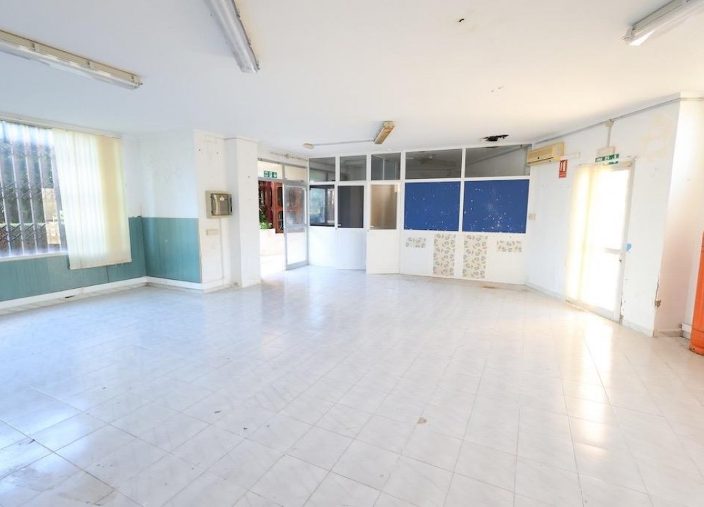 Resale - Commercial - Orihuela Costa - La Zenia