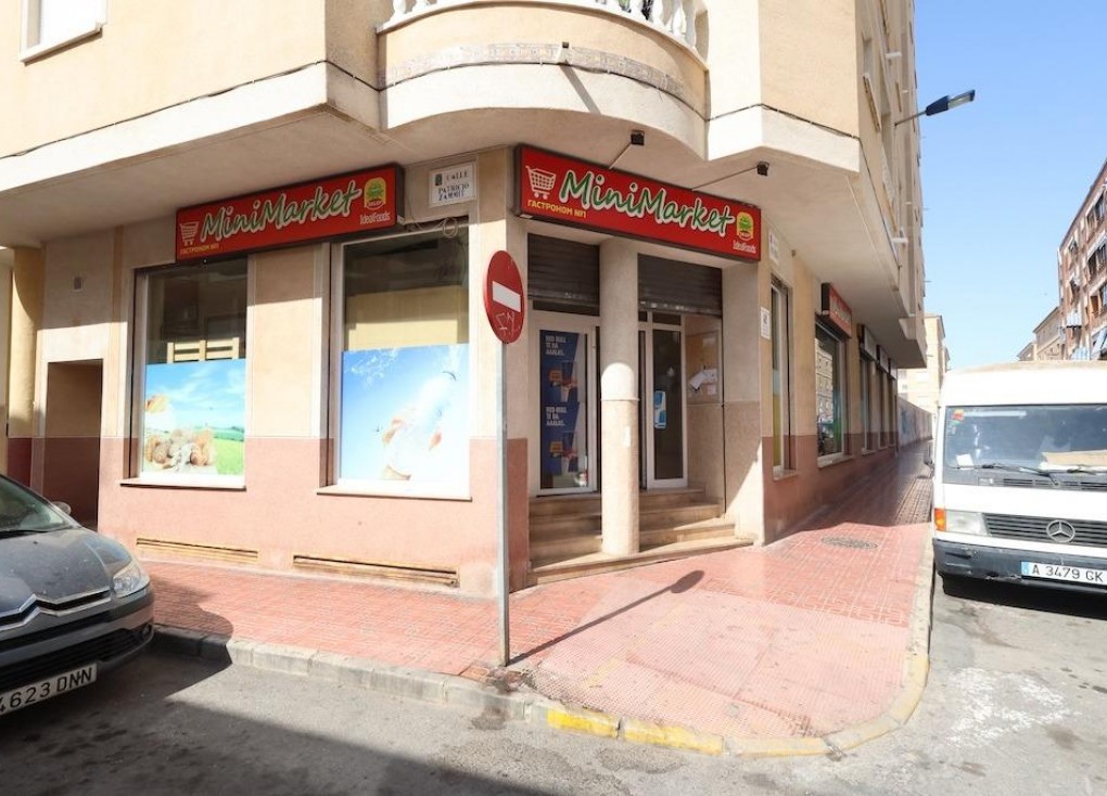 Resale - Commercial - Torrevieja - Estacion de autobuses