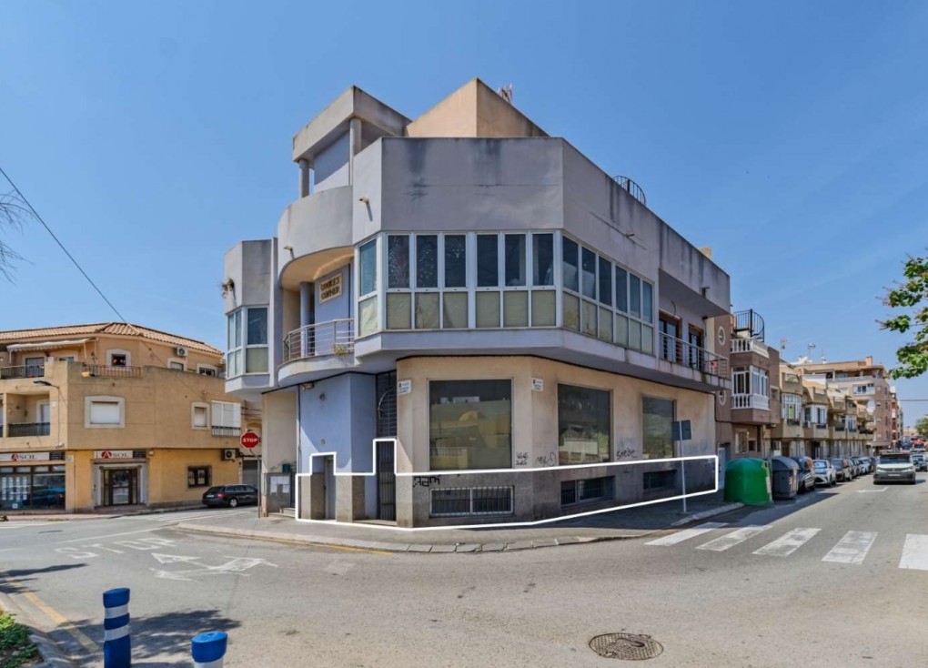 Resale - Commercial - Torrevieja - Nueva Torrevieja