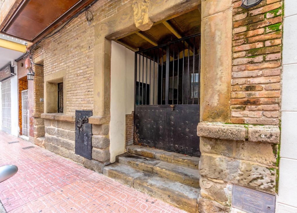 Resale - Commercial - Torrevieja - Playa del Cura