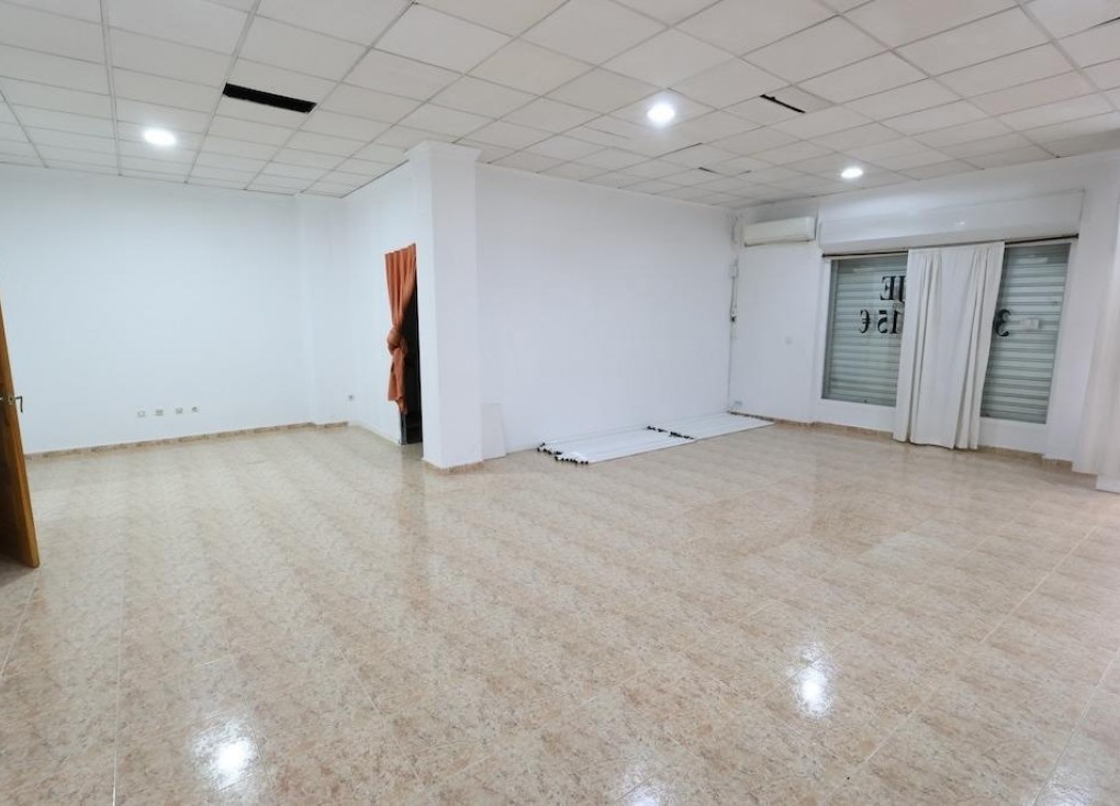 Resale - Commercial - Torrevieja
