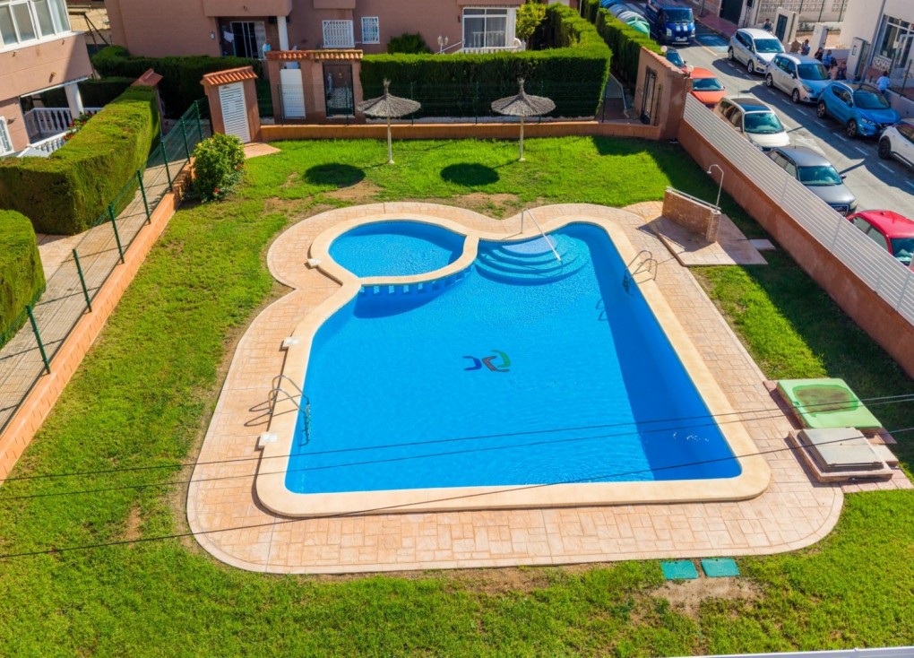 Resale - Duplex apartment - Torrevieja