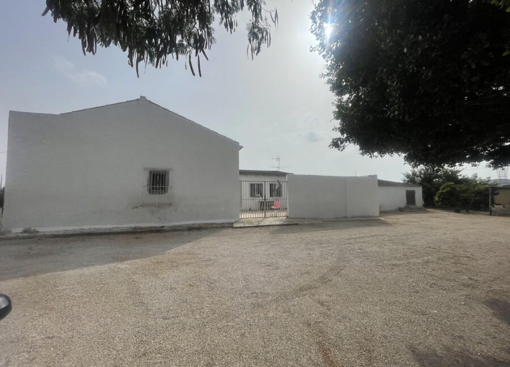 Resale - Finca - Rojales