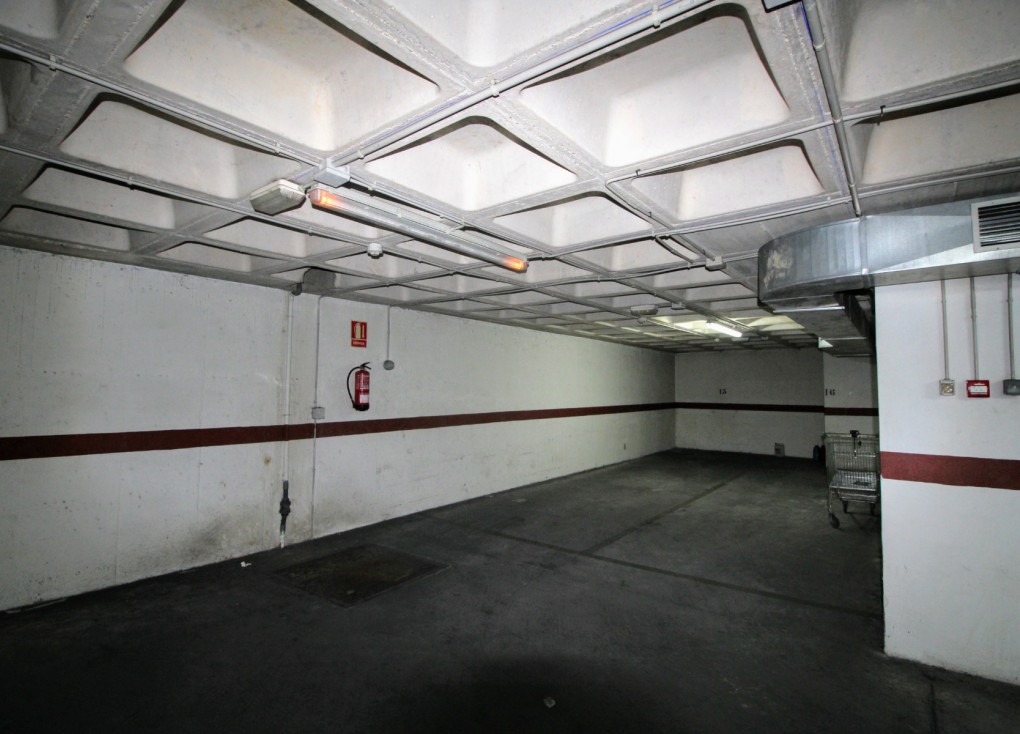 Resale - Garage - Torrevieja
