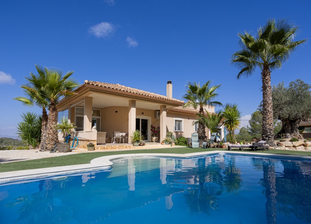 Resale - Independent villa - Murcia