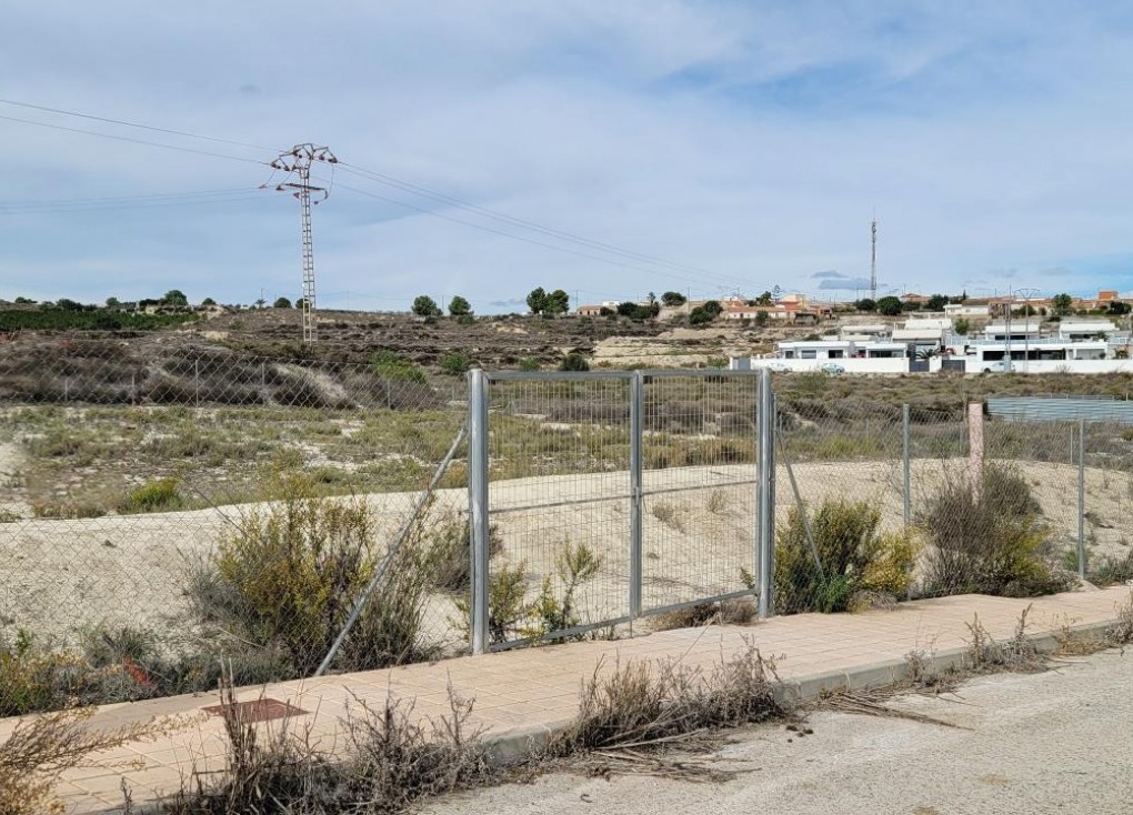 Resale - Plot - Torremendo