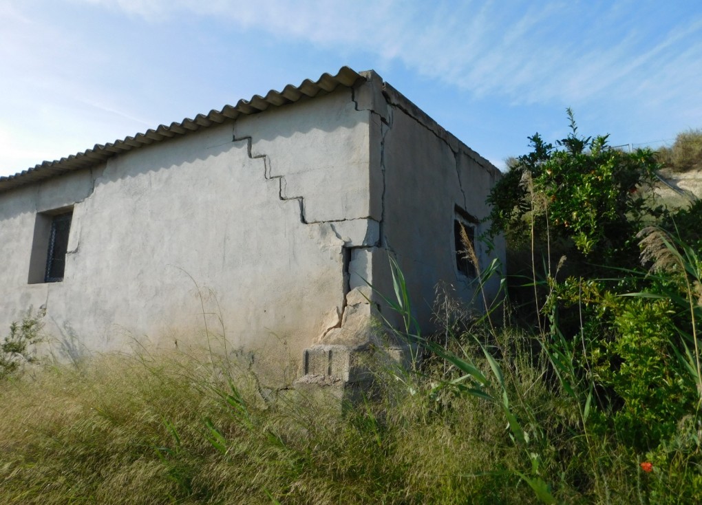 Resale - Plot - Torremendo
