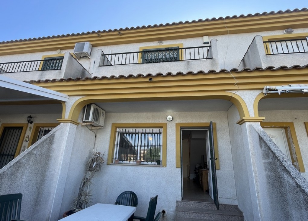 Resale - Semi-Detached - Daya Nueva