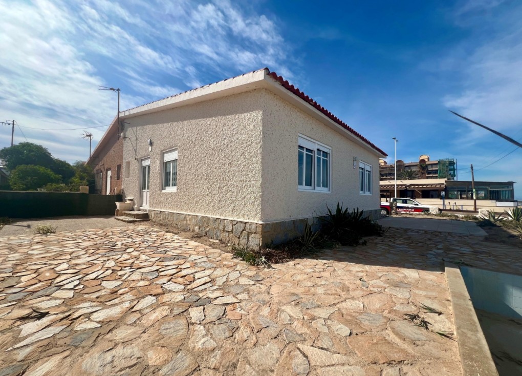 Resale - Semi-Detached - La Mata - LA MATA